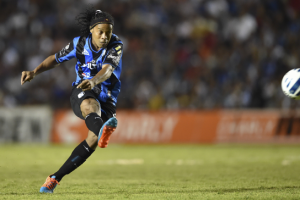 Gencer: "Ronaldinho ve Pirlo gelmeye hazır"