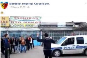 Polis, taraftarı tezah&uuml;ratla dağıttı