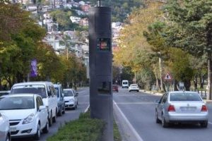 İlk g&uuml;nde 2 bin s&uuml;r&uuml;c&uuml; radara yakalandı