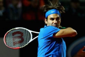 Federer yenilgisiz yarı finalde