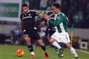 Bursaspor 3 puan i&ccedil;in Akhisar Belediyespor'un karşısında