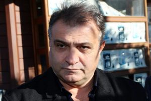 Şenol G&uuml;neş'i yere g&ouml;ğe sığdıramadı