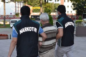 Bursa'da emekli polis uyuşturucu su&ccedil;undan hakim karşısında