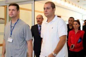 6'sı d&ouml;nd&uuml; biri kendi isteği ile kaldı