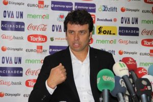 Arslan: "Rakibi oynatmadık ve oynadık diye d&uuml;ş&uuml;n&uuml;yorum"