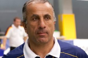 Aziz Yener, filelere veda etti