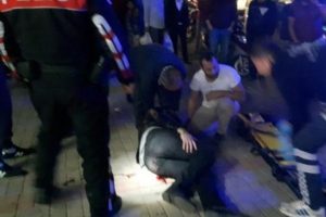 Alanya'da yol verme kavgası: 2 yaralı
