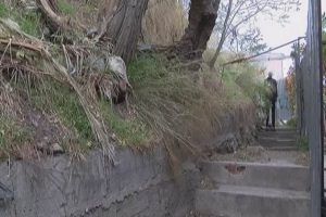 Cihangir'de demire asılmış ceset bulundu