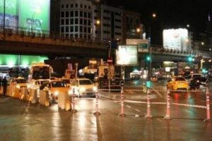 Bu yoldan gidenler dikkat! E-5 Şirinevler girişi trafğe kapatıldı