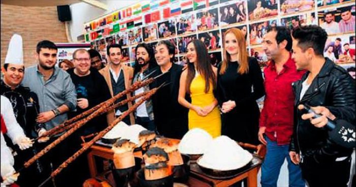 Bir mafya komedisi: 'Yola Geldik'...