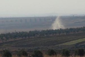 Kilis sınırında &ccedil;atışmalar s&uuml;r&uuml;yor