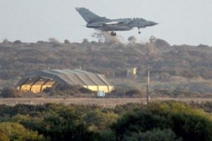 İngiltere'den Fransa'ya "Kıbrıs'taki &uuml;ss&uuml;m&uuml;z&uuml; kullanın" &ouml;nerisi
