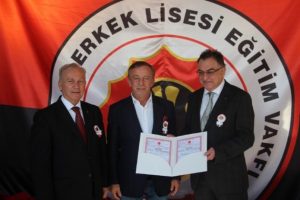 Ali Ağaoğlu 'tek başına iktidar'ı yorumladı