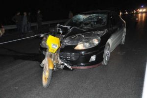 Otomobil ile motosiklet i&ccedil; i&ccedil;e girdi: 1 &ouml;l&uuml;