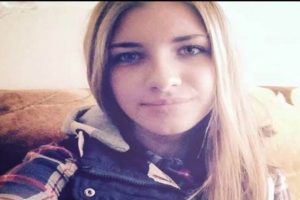 Bomba 15 yaşındaki kızın altında patlamış