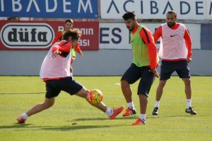 Trabzonspor, Fenerbah&ccedil;e ma&ccedil;ı hazırlıklarına başladı