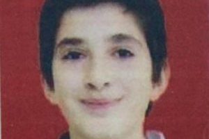 Parkta hareketsiz yatan liseli, hastanede &ouml;ld&uuml;
