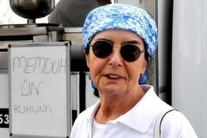 Fatma Girik, Memduh &Uuml;n i&ccedil;in lokma d&ouml;kt&uuml;rd&uuml;