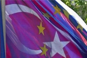 T&uuml;rkiye'deki m&uuml;ltecilere 3 milyar Euro'luk AB yardımı onaylandı