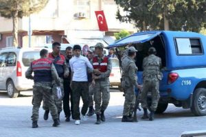 Suriye'den gelirken yakalanan 2 PKK'lı tutuklandı