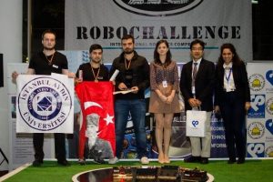 T&uuml;rkiye'ye derece kazandıran robotlar
