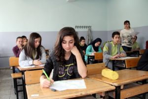 Bursalı &ouml;ğrenciler TEOG'da ter d&ouml;kt&uuml;
