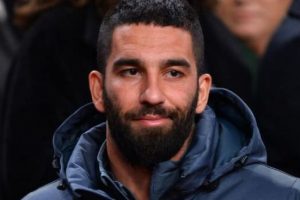 Cezaevindeki kreşin &ouml;ğle yemekleri Arda Turan'dan...
