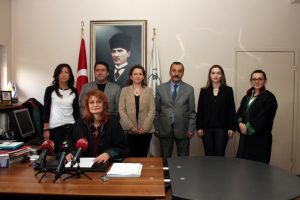 Kadına karşı şiddete Bursa Barosu'ndan tepki!
