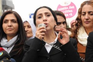 "T&uuml;rkiye adeta b&ouml;lge savaşının eşiğine getirildi"