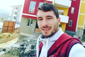 Kardeş kavgasında kan aktı