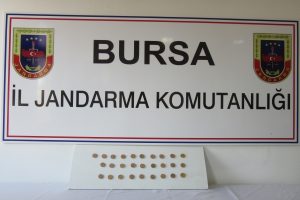 Bursa'da 28 adet altın ve bronz sikke ele ge&ccedil;irildi