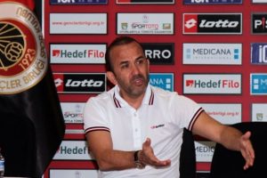''Beşiktaş'ta oynarım dedim ve formayı giydim''