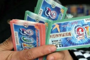 Yılbaşı b&uuml;y&uuml;k ikramiyesi belli oldu!