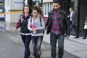 Tecav&uuml;ze kalkıştığı i&ccedil;in değil, eşinden boşanmadığı i&ccedil;in &ouml;ld&uuml;rm&uuml;ş