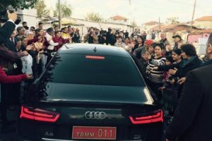 Kırmızı plaka Roman &ccedil;adırında