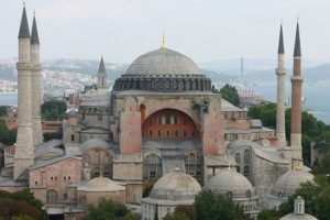 Rus vekil Ayasofya'yı geri istedi!