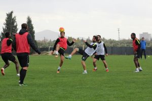 Akhisar, Beşiktaş'ı g&ouml;z&uuml;ne kestirdi