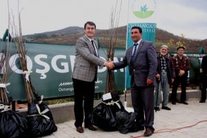 Bursa'da 15 mahalleye 15 bin fidan