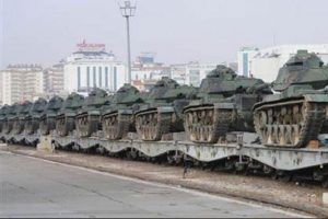 Doğu ve G&uuml;neydoğu'ya tank sevkiyatı