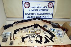 Polise yapılan saldırıyla ilgili 14 g&ouml;zaltı