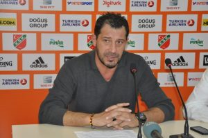 Ufuk Sarıca: "İstatistiklerimiz k&ouml;t&uuml;yd&uuml;"