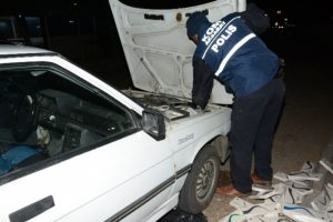 Otomobilin her yerinden sigara &ccedil;ıktı!