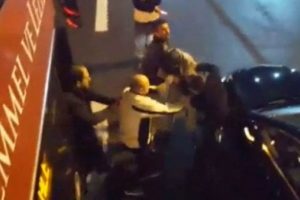 Otob&uuml;s şof&ouml;r&uuml;nden dayak yiyince rahatladı!