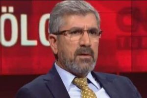 Diyarbakır'da &ccedil;atışma: Tahir El&ccedil;i hayatını kaybetti