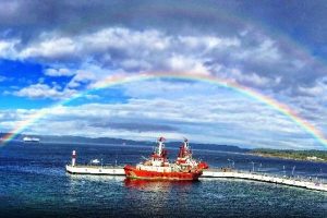 &Ccedil;anakkale Boğazında g&ouml;kkuşağı manzarası