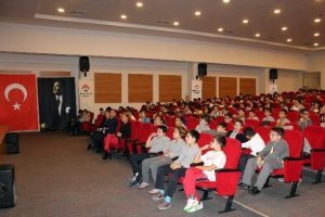 Bah&ccedil;eşehir'de "girişimcilik ve liderlik" s&ouml;yleşisi