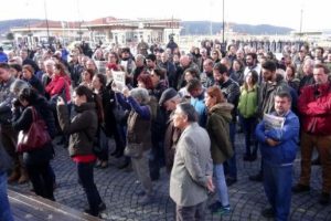 &Ccedil;anakkale'de Can D&uuml;ndar ve Erdem G&uuml;l tepkisi