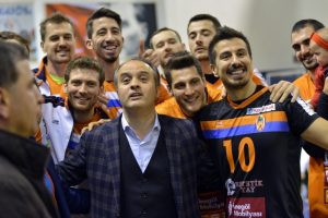 İneg&ouml;l Belediyespor'da liderlik sevinci