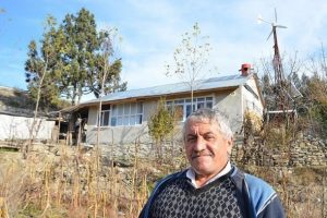 Elektrik şirketine kızdı kendi elektriğini &uuml;retti