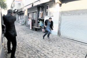 Ka&ccedil;an, Beyaz Toros firarisi
